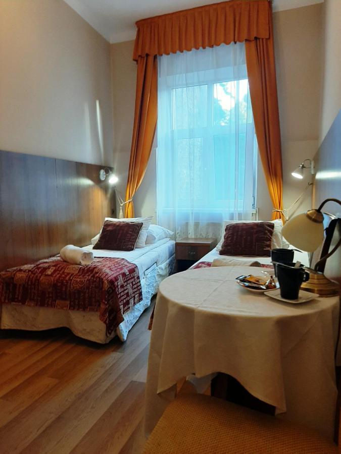 Double Room Private Bathroom