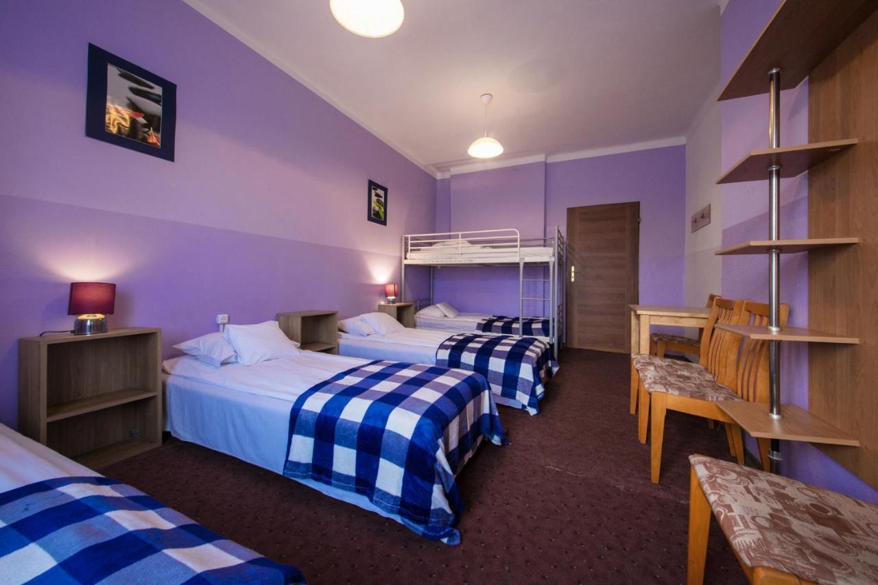 Quintuple Room