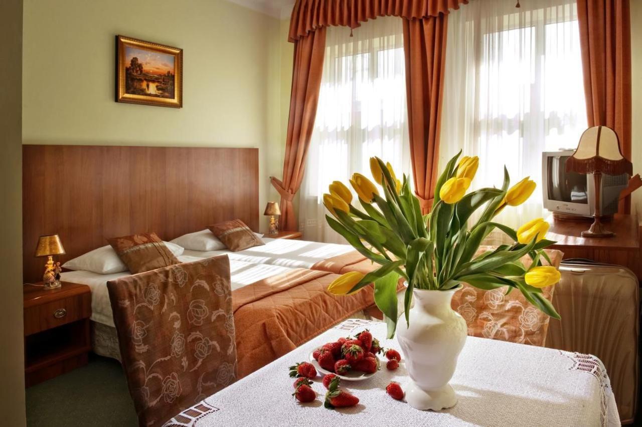 Double Room Private Bathroom